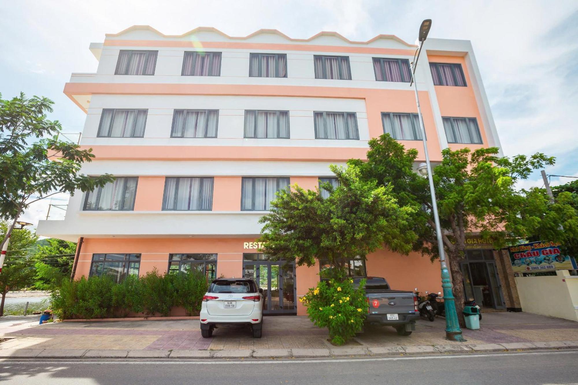 Chau Gia Hotel Vĩnh Hy Exterior foto
